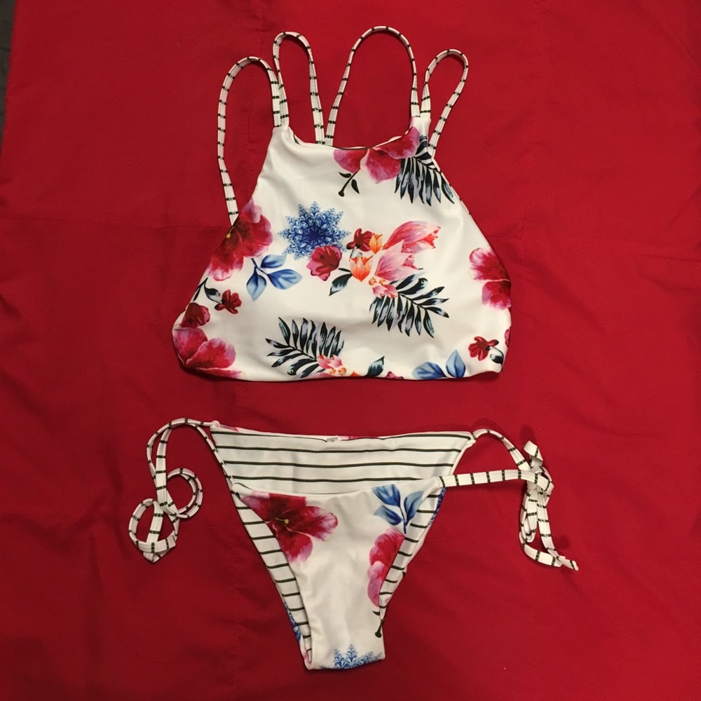 NEW! REVERSIBLE floral bikini set